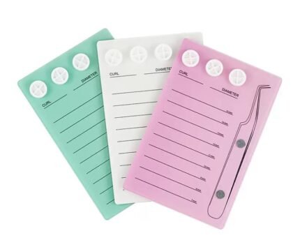 Magnetic lash tile